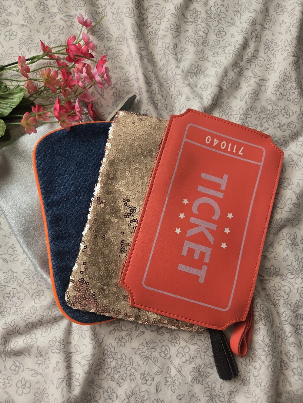 4 Ipsy wallets/bags!